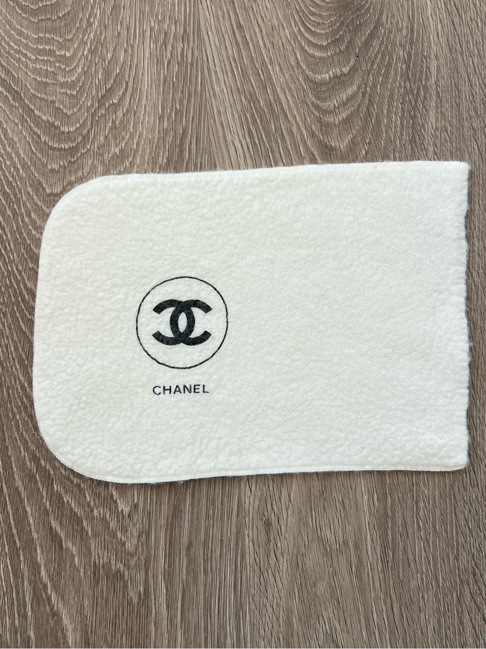 Chanel dust bag (C373)